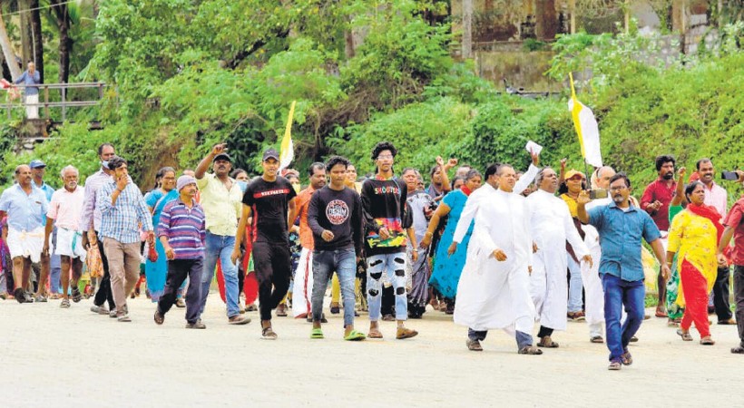vizhinjam protest high court