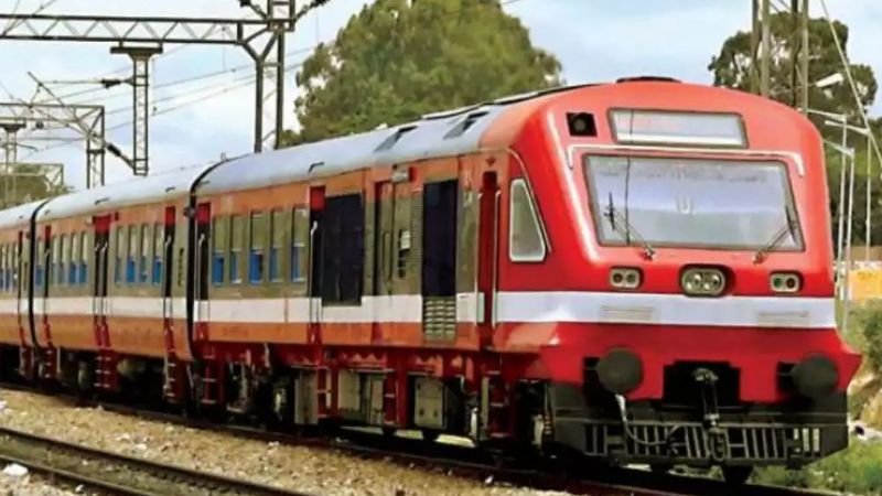 new 17 special train services to kerala