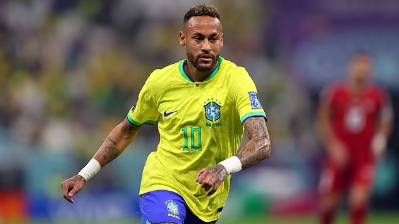 Neymar equals Pele's brazil goal tally