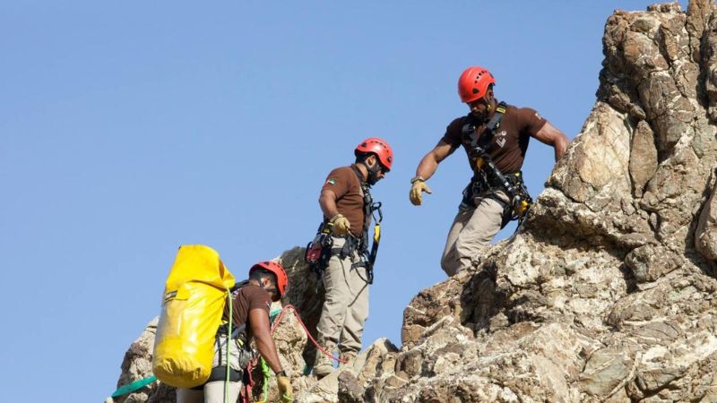 Dubai Police rescue family lost in mountains