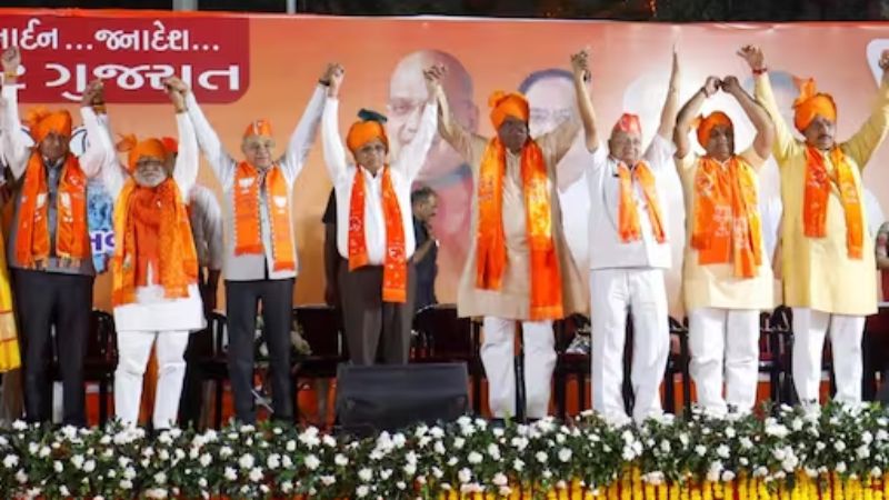 bjp mlas meet to elect new gujarat chief minister