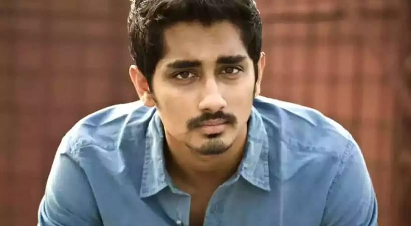 actor siddharth about bad experience at airport