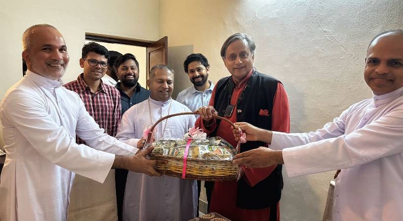 Shashi Tharoor's meeting with Pala Kanjirapalli bishops