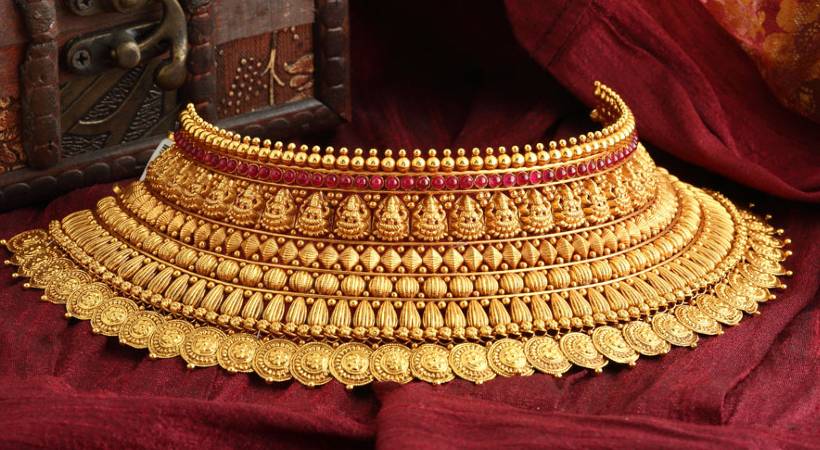 gold price increased by 15rs