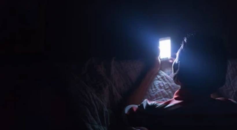 man see wife sister photo in massaging service online