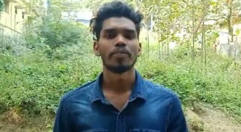 man with protruding teeth denied govt job