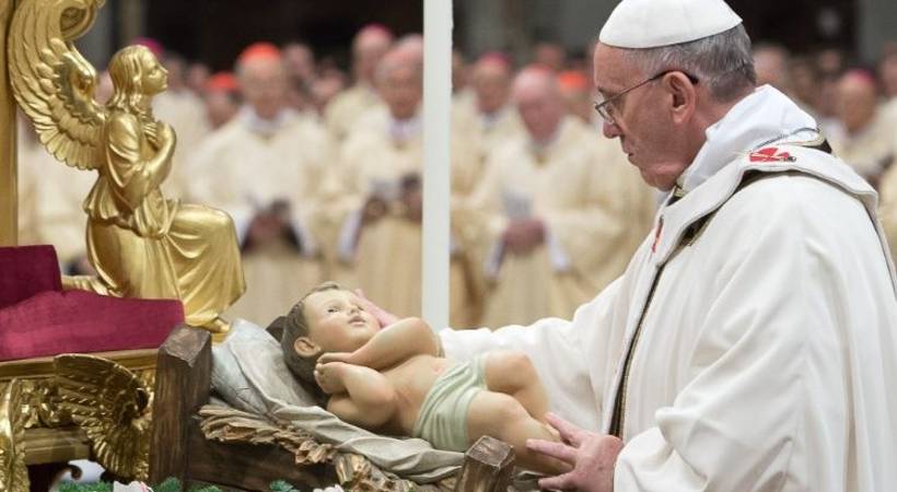 pope francis message on christmas
