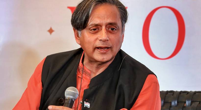 shashi tharoor at kottayam