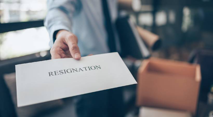 5 signs you should resign your current job