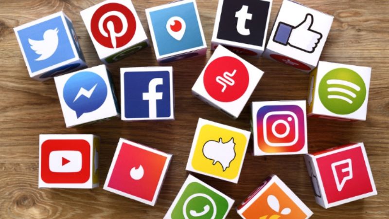 Social media influencers disclose material benefits for promoting brands