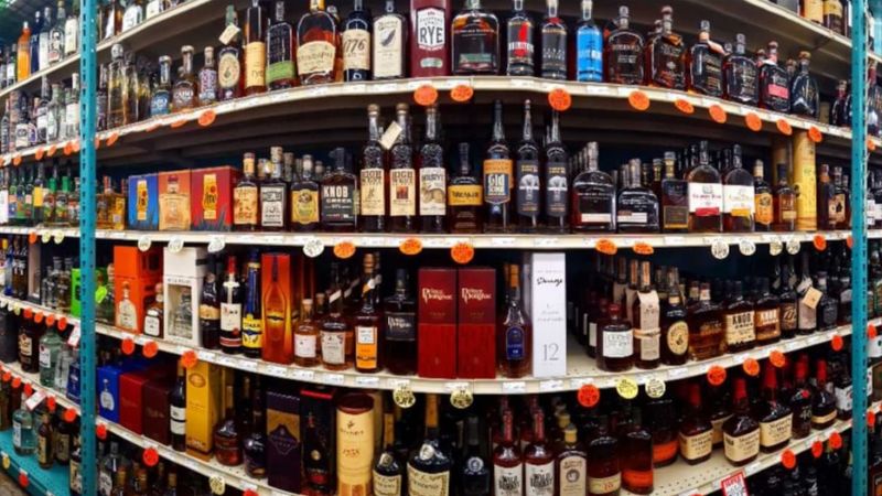 friday holiday for liquor shops and ration shops