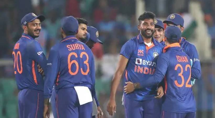 Kohli's 166 Helps India Crush Sri Lanka By Record 317 Runs