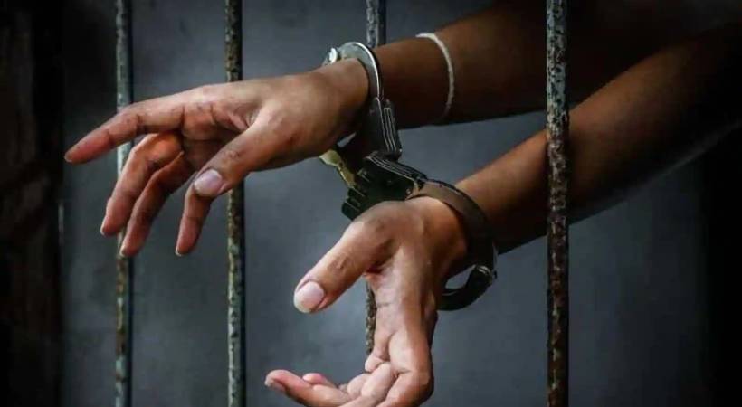 POCSO case Accused arrested who assaulting police