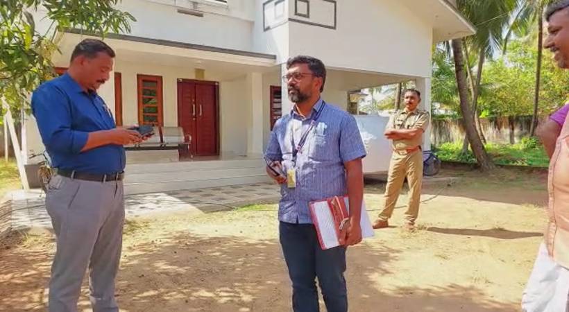 raid five PFI leaders house Kunnamkulam