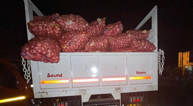 Prohibited tobacco products seized Karunagappalli