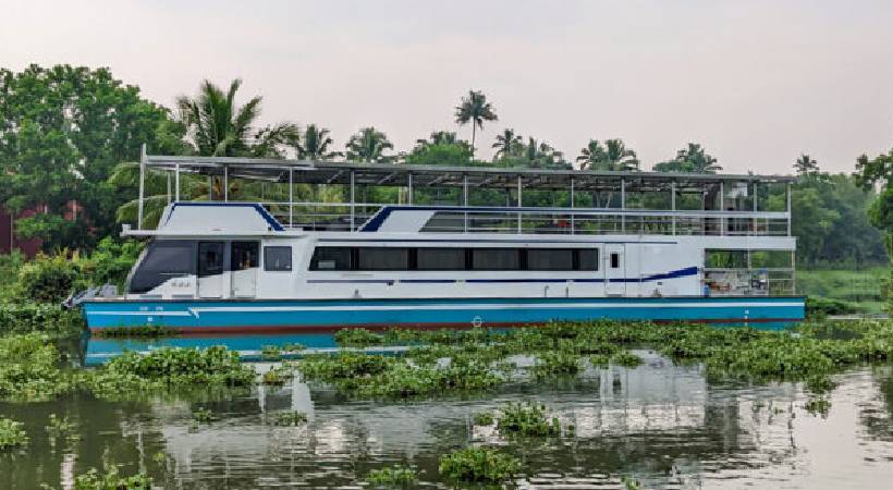 india's first solar cruise boat indra