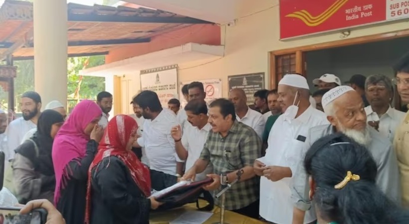 Congress-MLA-organises-Umrah-trip-for-Muslim-Asha-workers-in-poll-bound-Karnataka