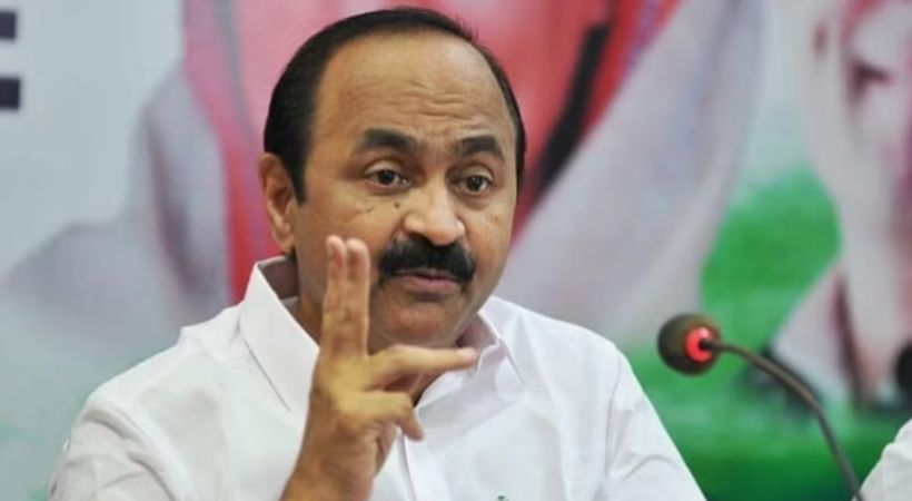 vd satheesan against cpim akash thillankery