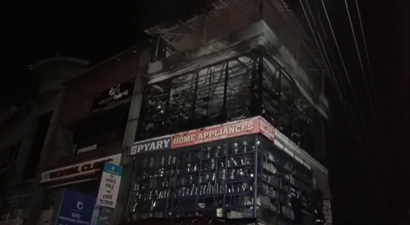 stationery store destroyed by fire Thrissur Vadakkanchery