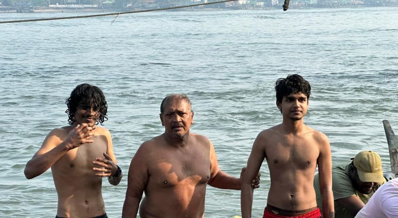 Fishermen rescued the students who were bathing in sea kochi