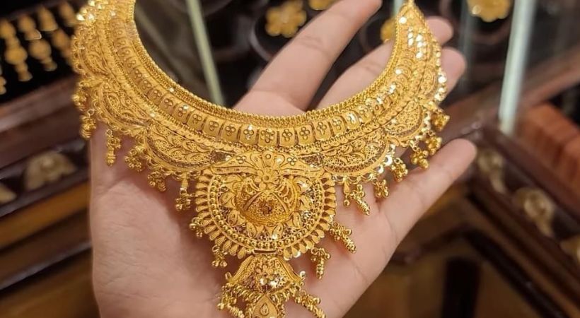 gold rate breaks record