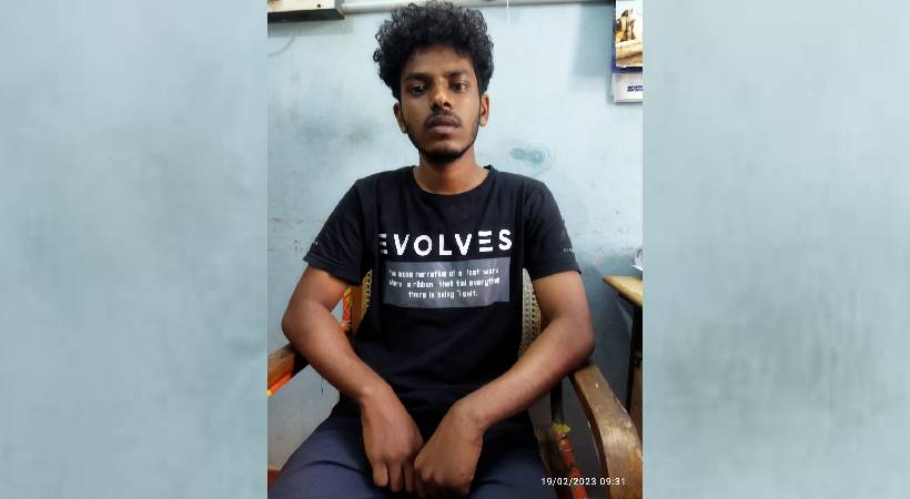 youth attacked for mocking about love failure