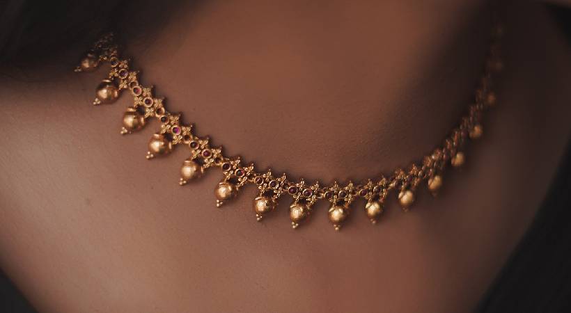 gold rate drops from record price