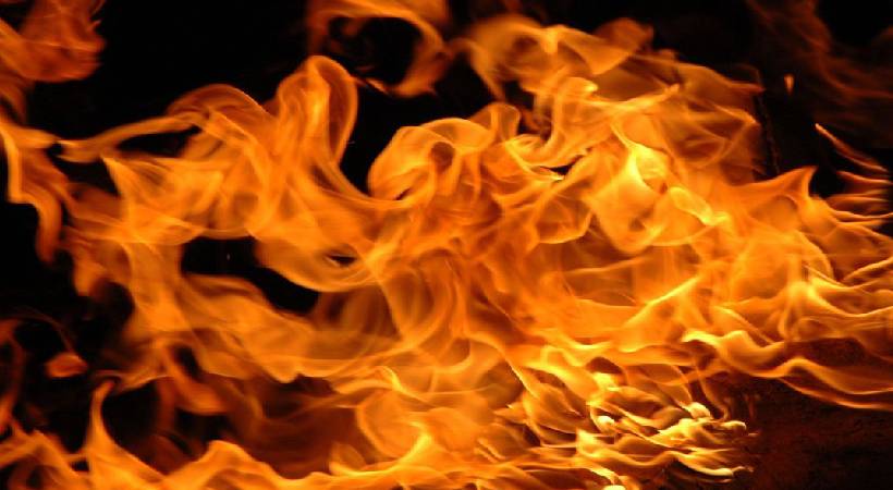 fire broke out in thrissur koottanellur jeep showroom