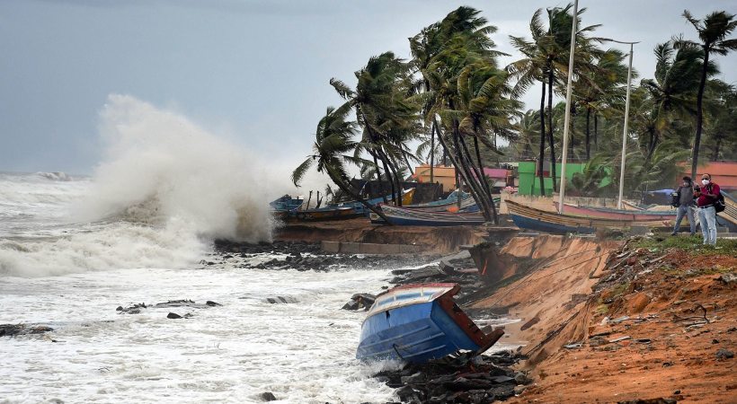 High Waves in kerla shore