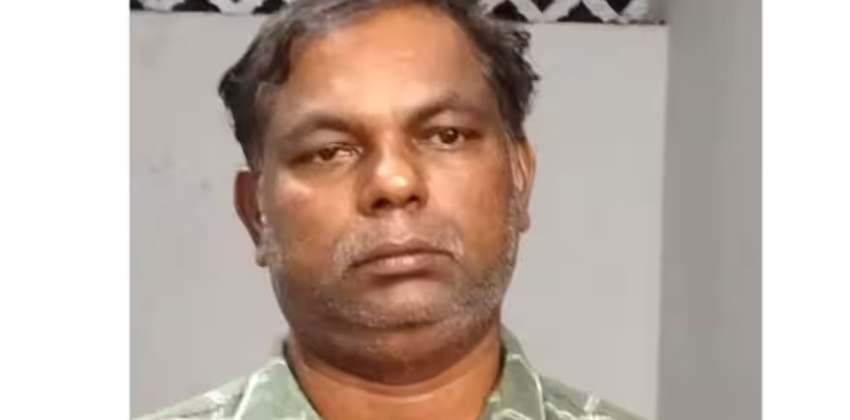 Man arrested for showing nudity infront of ladies hostel