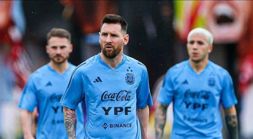 Messi on Argentina training kit