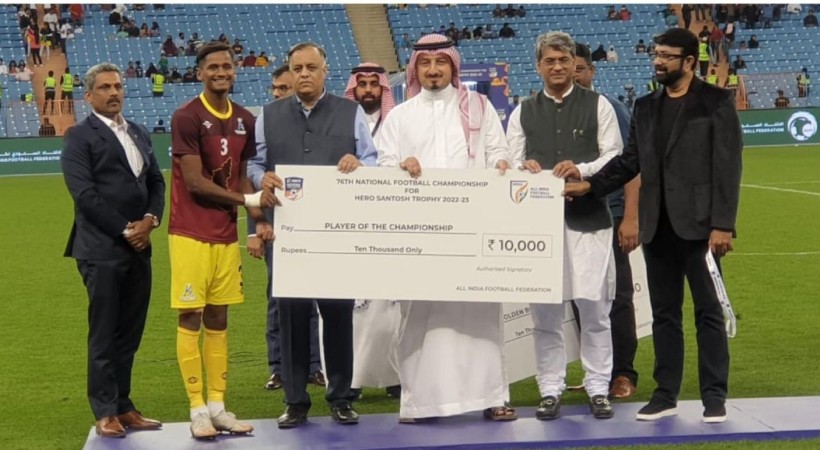 Best player in Santosh Trophy receives only 10000 rupees