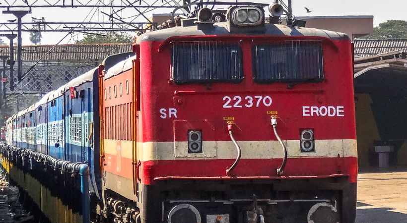passenger died after falling from the moving train Ernad Express