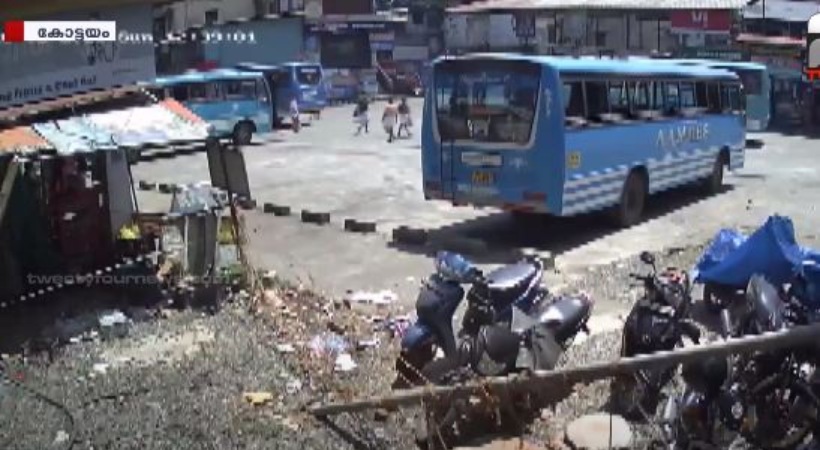 Money was stolen from a private bus in Kanjirapalli