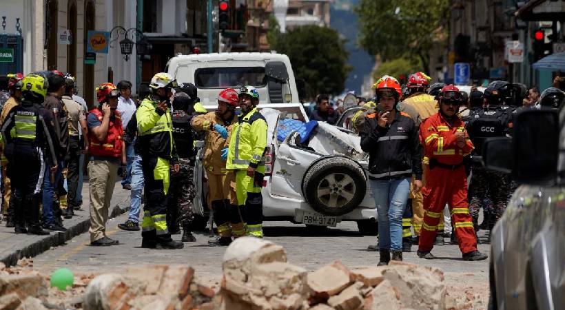 Ecuador earthquake at least 4 killed