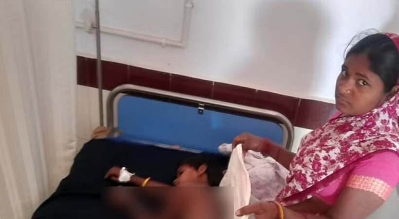 Girl Falls In Hot Daal During Meal At Madhya Pradesh