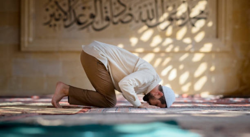 Mob attacks people offering namaz at Sonipat mosque