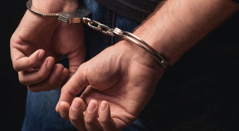 Man arrested for extorting money by pledging fake land document