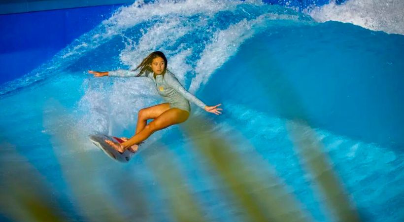 World’s largest surfing wave pool
