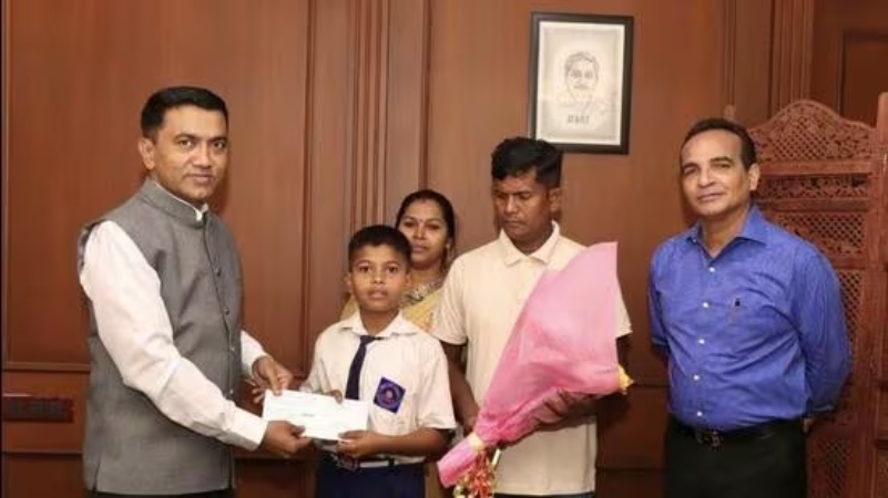 10 year old boy saves three friends from drowning