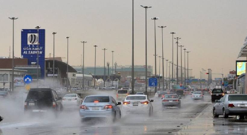 Duststorm and rain alert at various places in Saudi Arabia