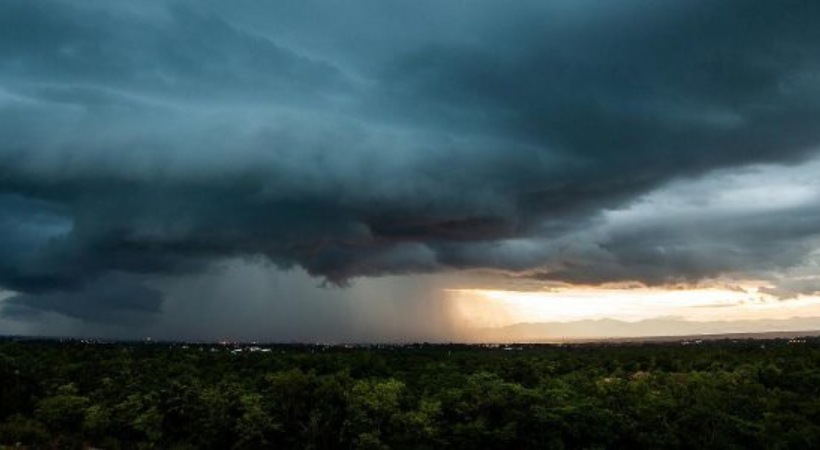 Summer rain alert districts Kerala rain live updates