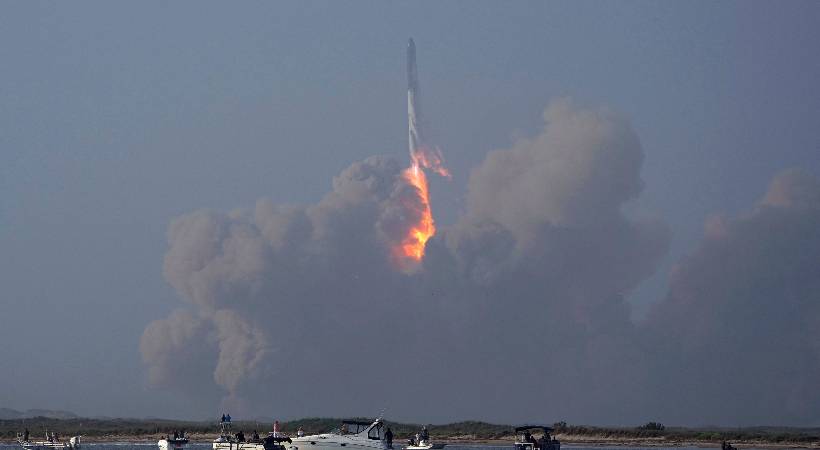 Starship explodes shortly after launching