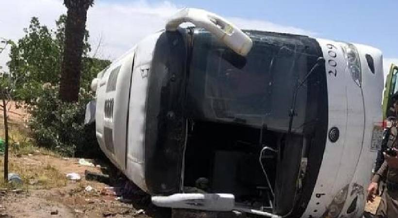 Umrah pilgrims bus accident one dead Saudi Arabia