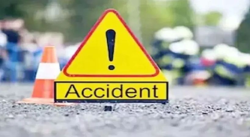 Four injured in car accident in Mulanthuruthy