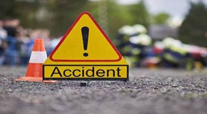 mini bus accident in Vadakkumcheri National Highway 12 injured
