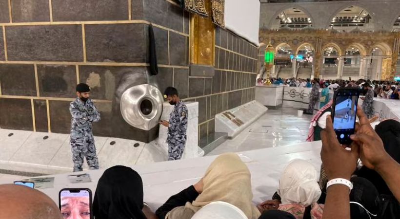 Saudi bans residents from entering Makkah without permit