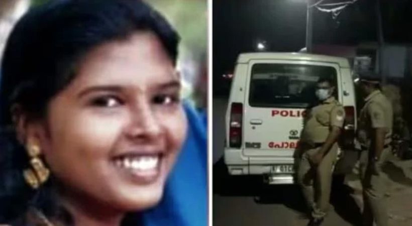 mother and daughter burned death Kerala Women's Commission took the case