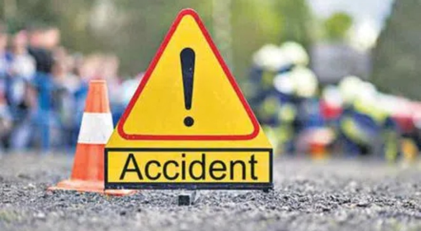Car collided with car at Mavelikkara