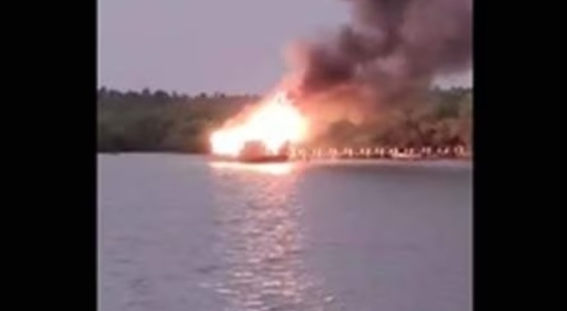 Houseboat catches fire at Kannur